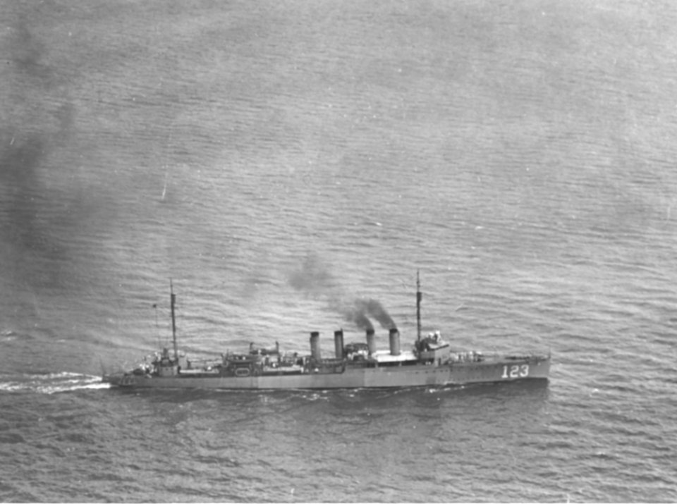 USS Gamble (DD-123) underway, circa in 1919 (NH 53815)