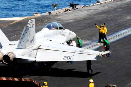 USS George H. W. Bush (CVN 77) 140627-N-CZ979-118 (14530085084)