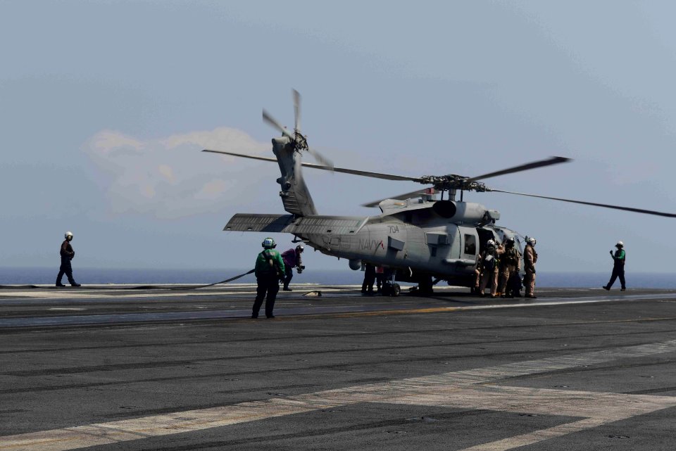 USS GEORGE H.W. BUSH (CVN 77) 140324-N-HK946-013 (13400561204)