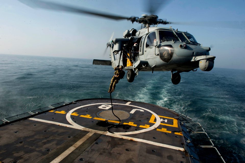 USS George H. W. Bush (CVN 77) 140414-N-EY632-040 (13911029645)