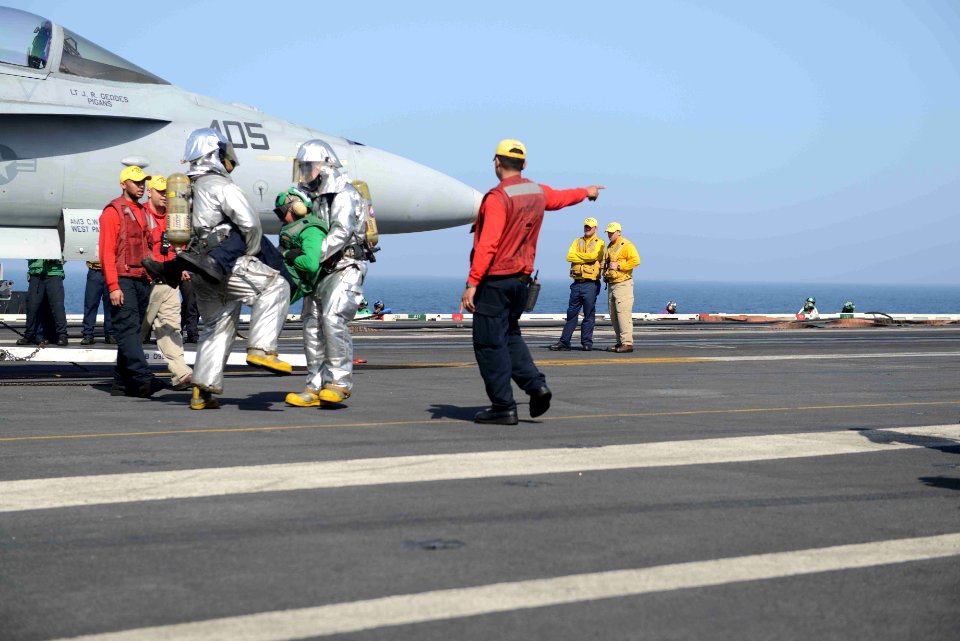 USS GEORGE H.W. BUSH (CVN 77) 140320-N-HK946-147 (13305914664)