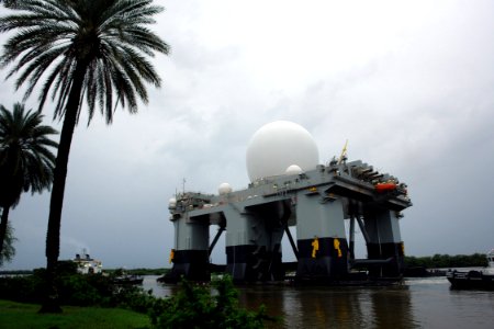US Navy 060331-N-9643K-008 The Sea Based X-Band Radar (SBX 1) departs Pearl Harbor, en route to its homeport in Adak, Alaska in the Aleutian Islands