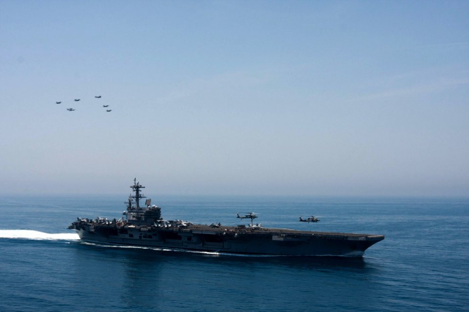 USS GEORGE H.W. BUSH (CVN 77) 140429-N-ZZ999-001 (14107794893)