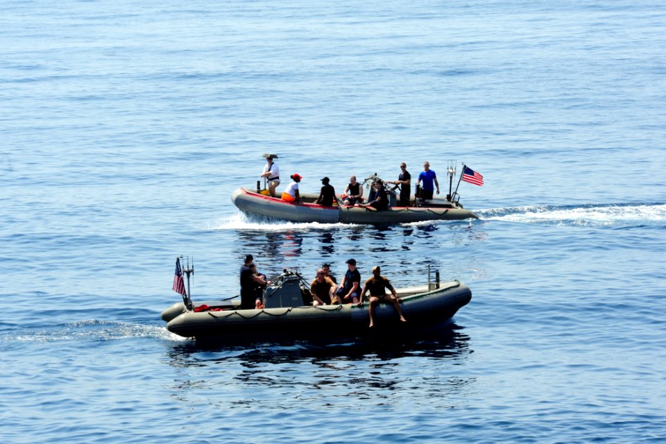 USS George H.W. Bush (CVN 77) 140512-N-CZ979-630 (14160073876)