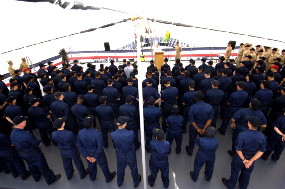 US Navy 060419-N-2568S-181 Secretary of the Navy (SECNAV) the Honorable, Dr. Donald C. Winter conducts an all-hands call