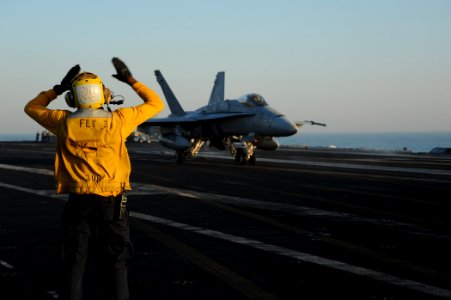 USS George H.W. Bush (CVN 77) 140616-N-EY632-255 (14255032878)