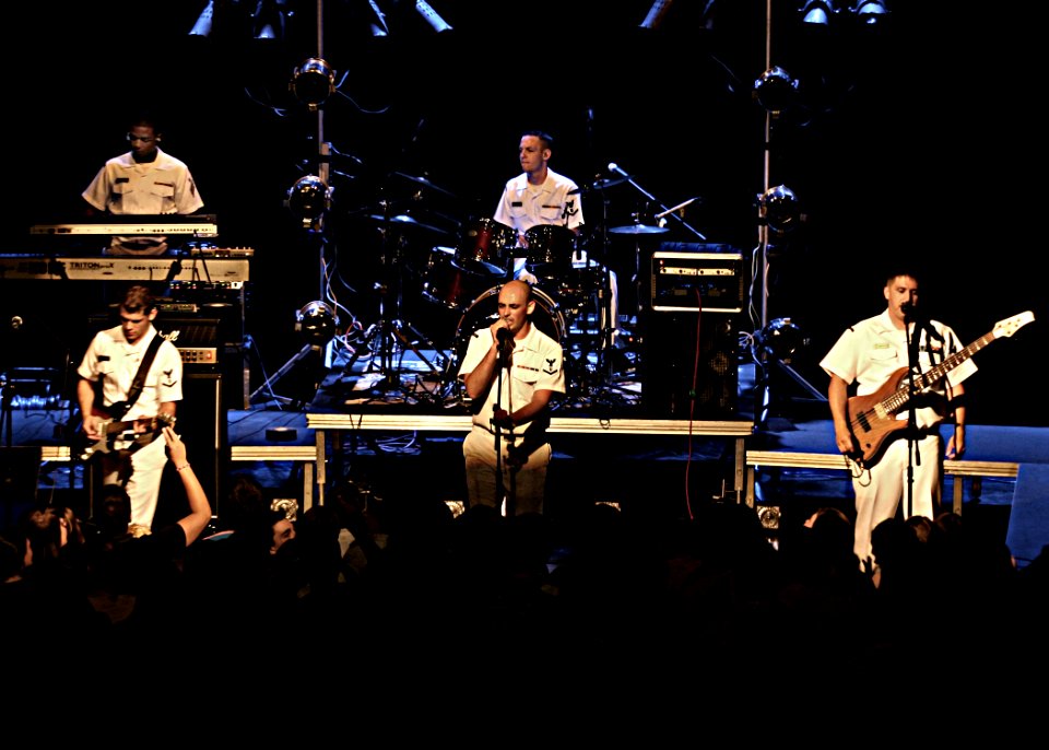 US Navy 060424-N-7517M-004 The Jacksonville Southeast Navy Band performs a song by the alternative group Nickelback for students and staff at Woodland High School