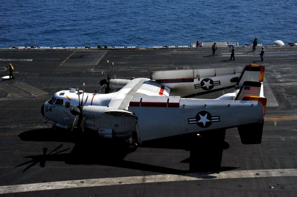 USS George H.W. Bush (CVN 77) 140624-N-CS564-017 (14316088720)