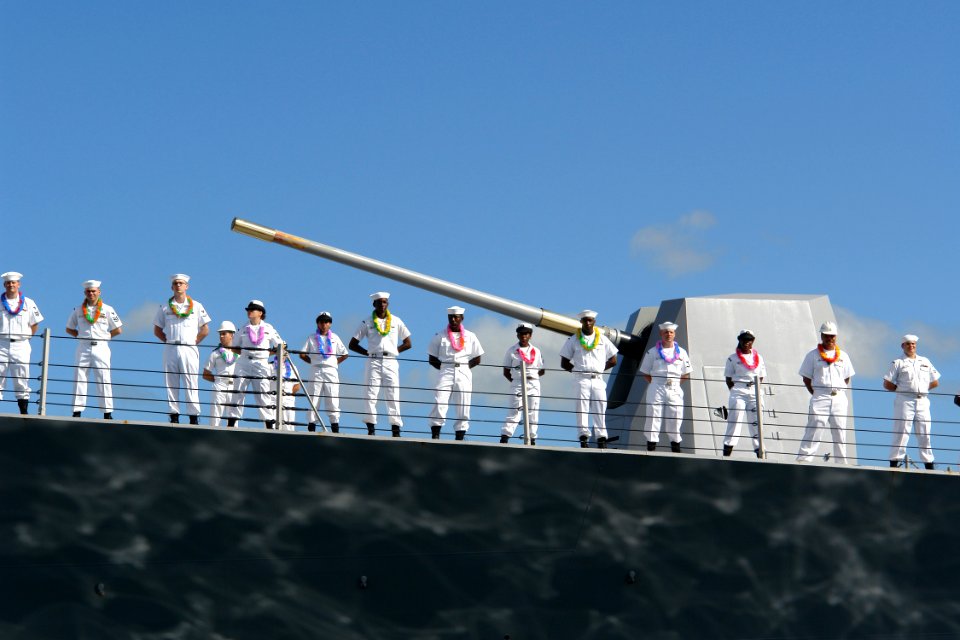 US Navy 060525-N-9643K-004 Sailors man the rails aboard the guided-missile destroyer USS Chung-Hoon (DDG 93) while returning to Pearl Harbor after a four-month maiden deployment
