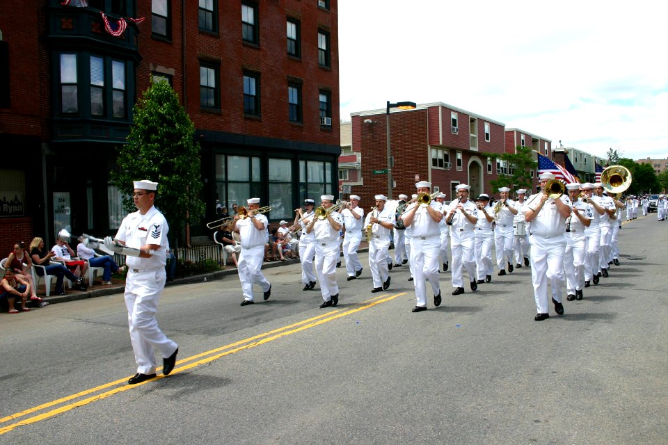 US Navy 060611-N-8110K-005 The Navy Band Northeast Marching Band marches in the Annual Bunker Hill Day Parade in Charlestown