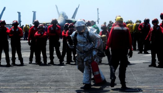 USS George H.W. Bush (CVN 77) 140704-N-CZ979-007 (14397907580)