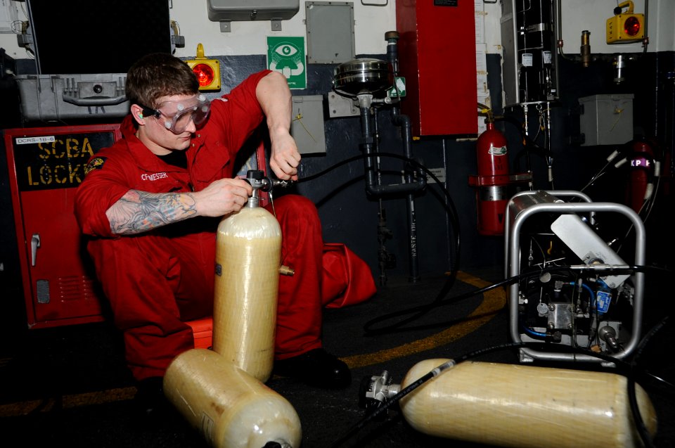 USS George H.W. Bush (CVN 77) 140703-N-MU440-018 (14583853132)