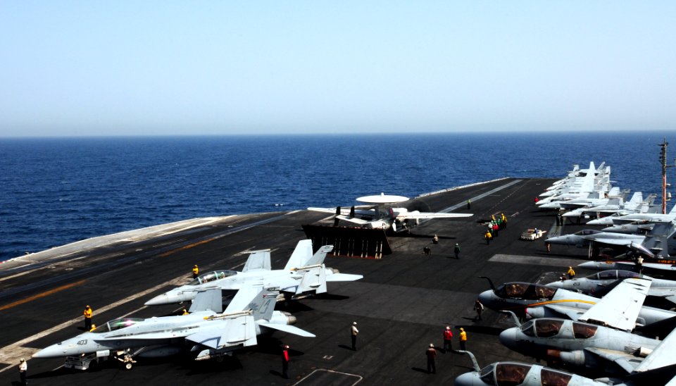USS George H.W. Bush (CVN 77) 140701-N-CZ979-084 (14575960273)