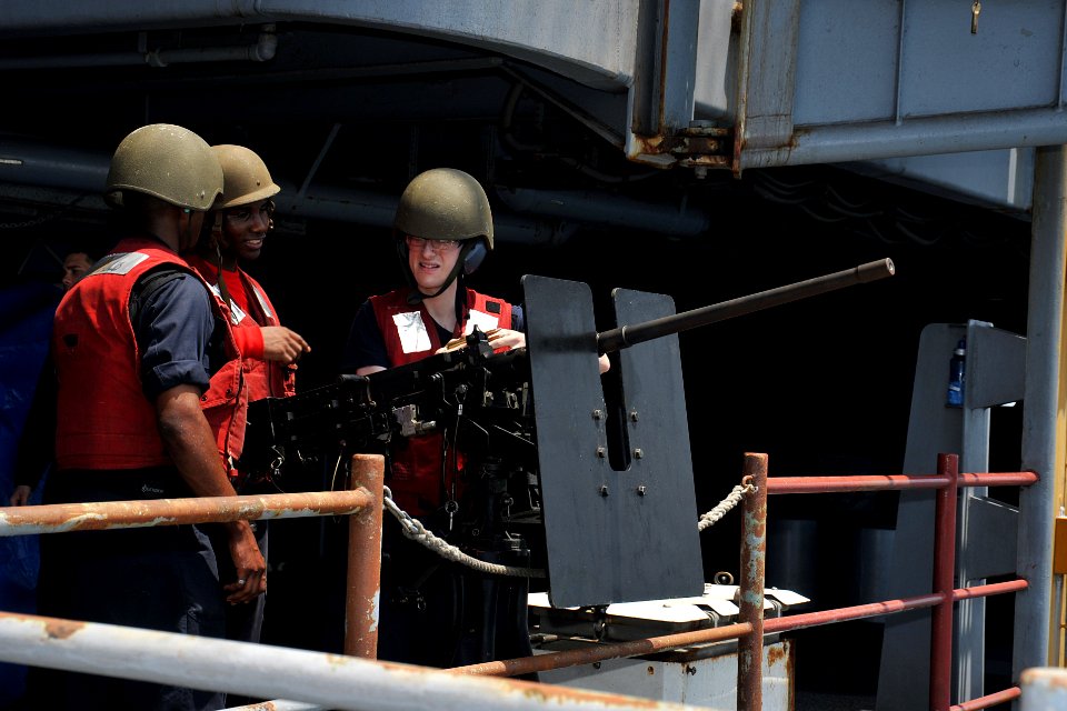USS George H.W. Bush (CVN 77) 140703-N-CS564-005 (14582774604)