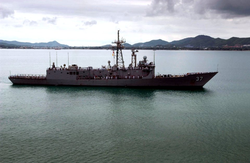 US Navy 060618-N-9851B-010 The guided-missile frigate USS Crommelin (FFG 37) enters port at Sattahip. Crommelin is currently participating in the Thailand phase of Cooperation Afloat Readiness and Training (CARAT)