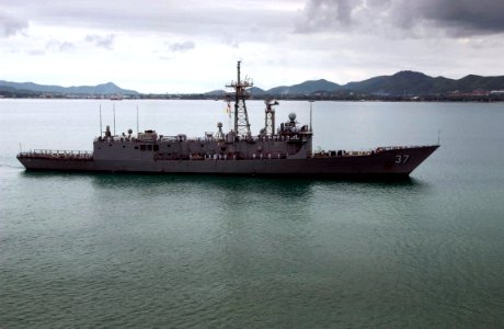 US Navy 060618-N-9851B-010 The guided-missile frigate USS Crommelin (FFG 37) enters port at Sattahip. Crommelin is currently participating in the Thailand phase of Cooperation Afloat Readiness and Training (CARAT)