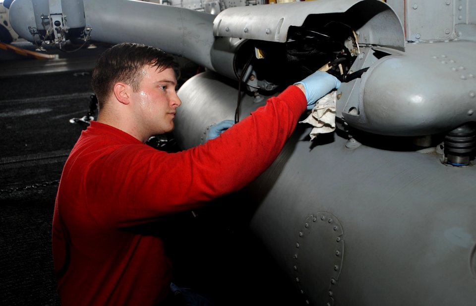 USS George H.W. Bush (CVN 77) 140703-N-MU440-026 (14561531956)