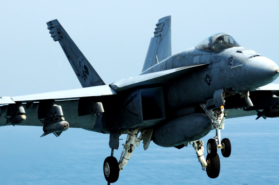 USS George H.W. Bush (CVN 77) 140630-N-CZ979-110 (14362442708)