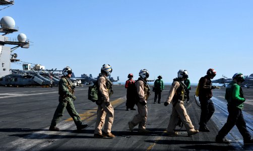 USS George H.W. Bush (CVN 77) 140628-N-CS564-034 (14540532615)