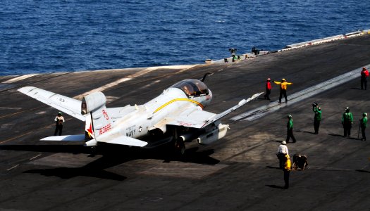 USS George H.W. Bush (CVN 77) 140701-N-CZ979-211 (14575958603)