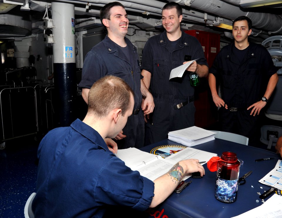 USS George H.W. Bush (CVN 77) 140702-N-CS564-002 (14581694191)