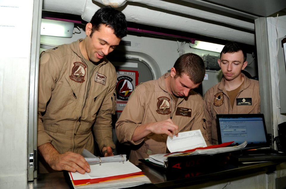 USS George H.W. Bush (CVN 77) 140628-N-MU440-058 (14539028364)
