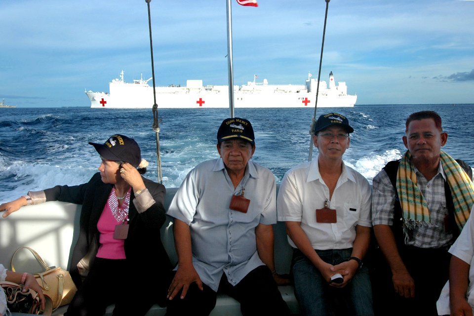 US Navy 060611-N-2832L-087 Gov. Sadikul A. Sahali, center left, of the province of Tawi Tawi, returns to the city after a tour of the U.S. Military Sealift Command (MSC) Hospital Ship USNS Mercy (T-AH 19)