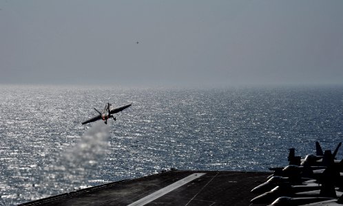USS George H.W. Bush (CVN 77) 140624-N-CS564-037 (14501567572)