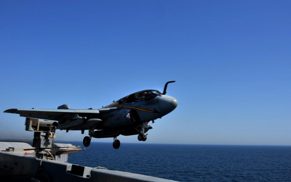 USS George H.W. Bush (CVN 77) 140627-N-CS564-126 (14353904630)