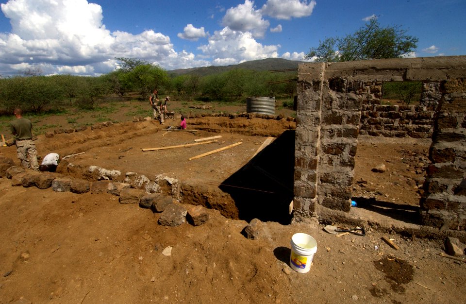 US Navy 060811-N-0411D-020 The U.S. Marine 6th Engineering Support Battalion (EBS) worked together with Kenyan Army Construction Engineers to build a water tower