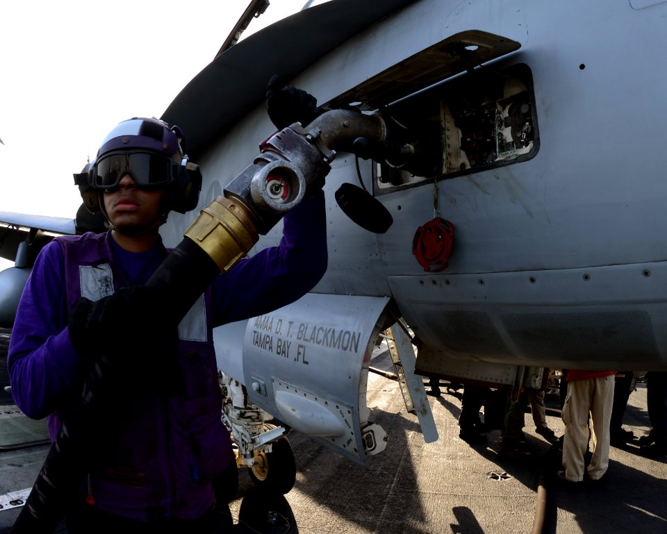 USS GEORGE H.W. BUSH (CVN 77) 140624-N-XI307-404 (14331974940)