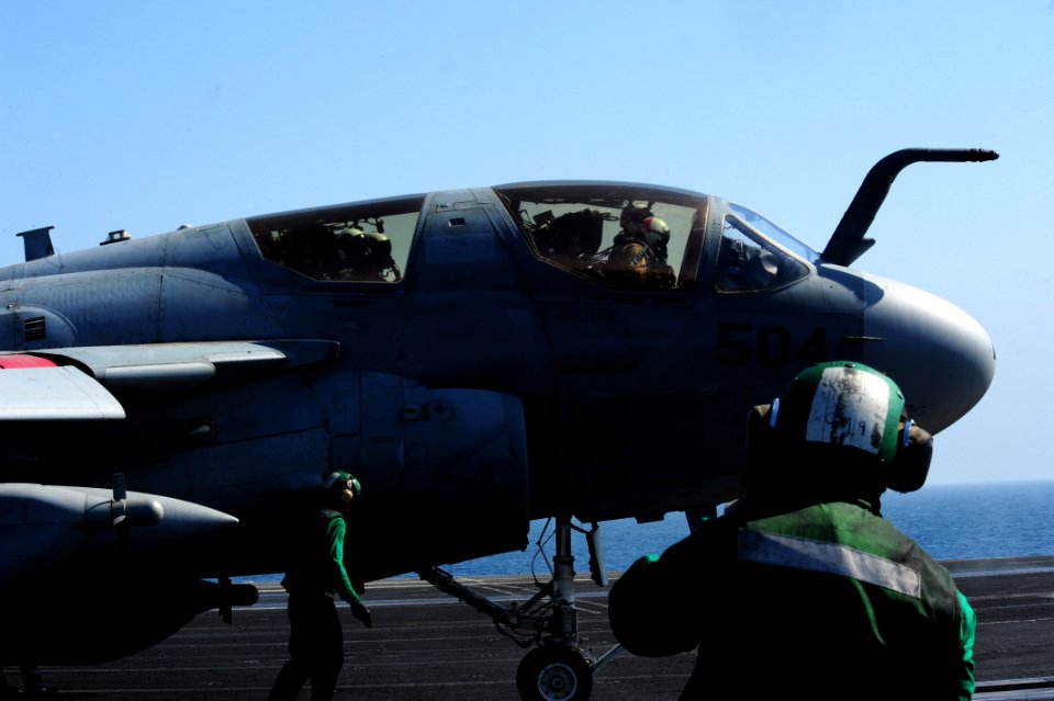 USS GEORGE H.W. BUSH (CVN 77) 140625-N-CZ979-006 (14331960590)