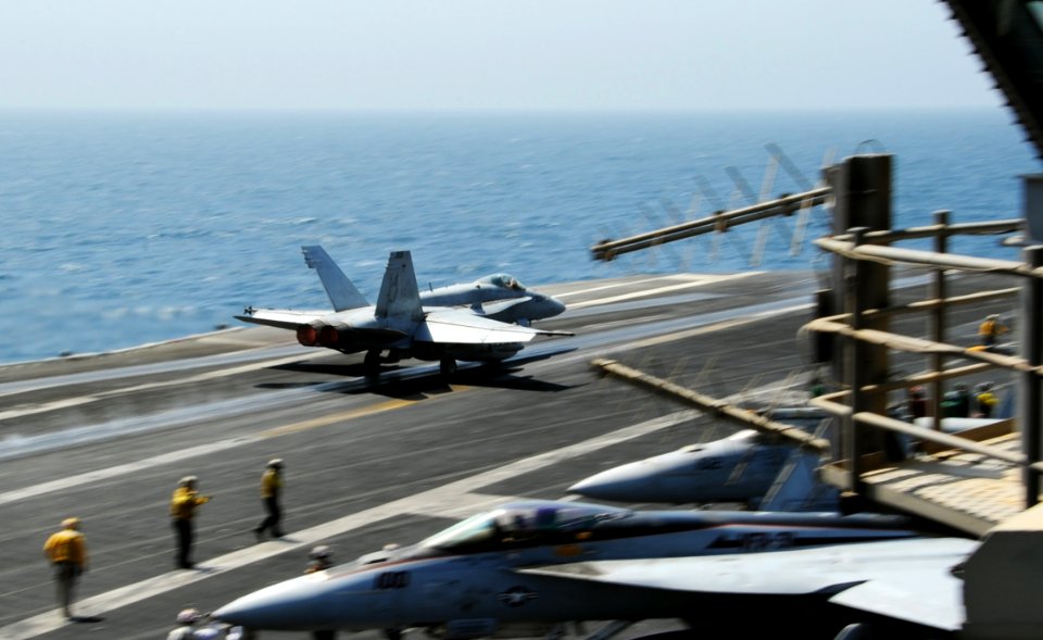 USS George H.W. Bush (CVN 77) 140623-N-MU440-358 (14493429954)