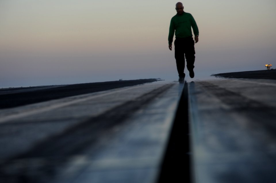 USS George H.W. Bush (CVN 77) 140619-N-EY632-256 (14463185772)