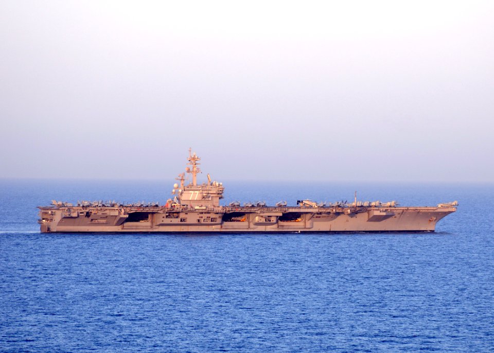 USS George H.W. Bush (CVN 77) 140624-N-MW031-178 (14345140047)