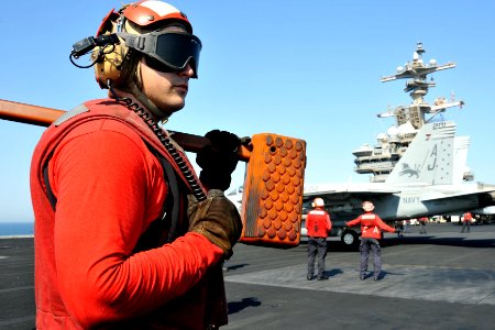 USS George H.W. Bush (CVN 77) 140627-N-CS564-164 (14353932749)