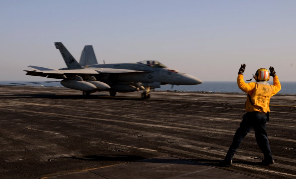 USS GEORGE H.W. BUSH (CVN 77) 140624-N-XI307-354 (14332035359)