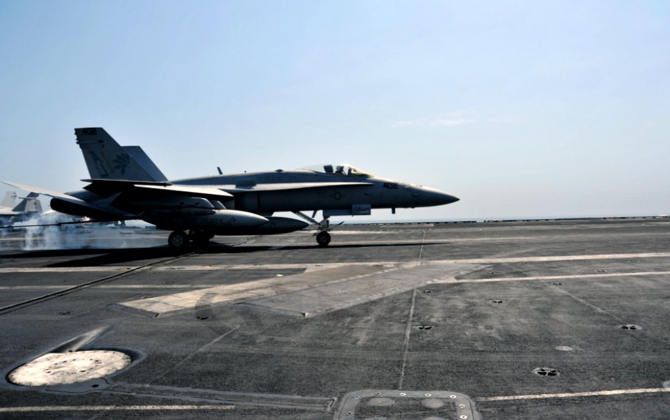 USS George H.W. Bush (CVN 77) 140623-N-CS564-214 (14514863623)