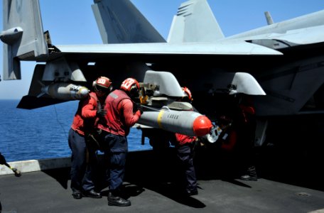 USS GEORGE H.W. BUSH (CVN 77) 140625-N-CS564-006 (14517548882)