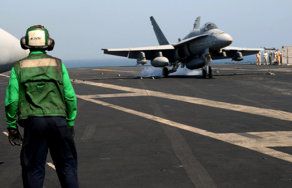 USS GEORGE H.W. BUSH (CVN 77) 140624-N-XI307-090 (14495538476)