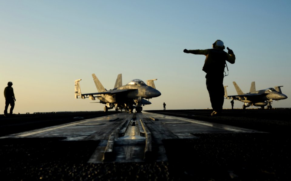USS George H.W. Bush (CVN 77) 140616-N-EY632-338 (14461808793)