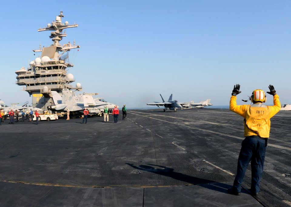 USS GEORGE H.W. BUSH (CVN 77) 140624-N-XI307-327 (14331977330)