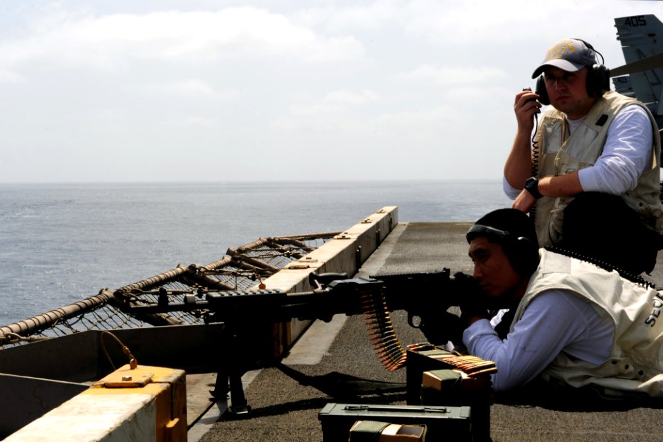 USS George H.W. Bush (CVN 77) 140612-N-CZ979-043 (14445063493)