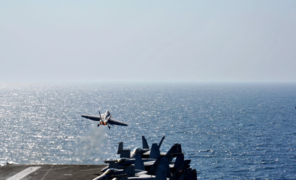 USS George H.W. Bush (CVN 77) 140624-N-CS564-046 (14501406484)