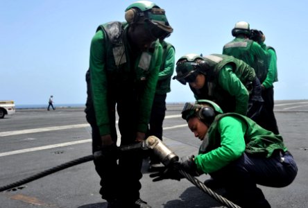 USS George H.W. Bush (CVN 77) 140613-N-CS564-066 (14410362706)