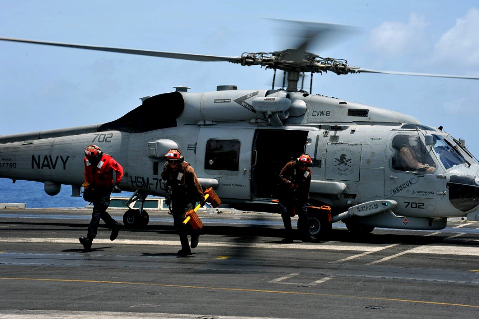 USS George H.W. Bush (CVN 77) 140613-N-CS564-134 (14432158582)