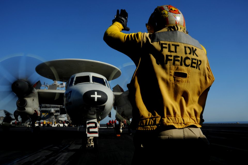 USS George H.W. Bush (CVN 77) 140619-EY632-N-188 (14277899369)