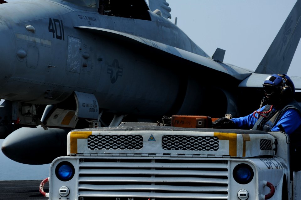 USS George H.W. Bush (CVN 77) 140621-N-EY632-177 (14299925759)