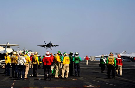 USS George H.W. Bush (CVN 77) 140619-N-CS564-089 (14463204972)