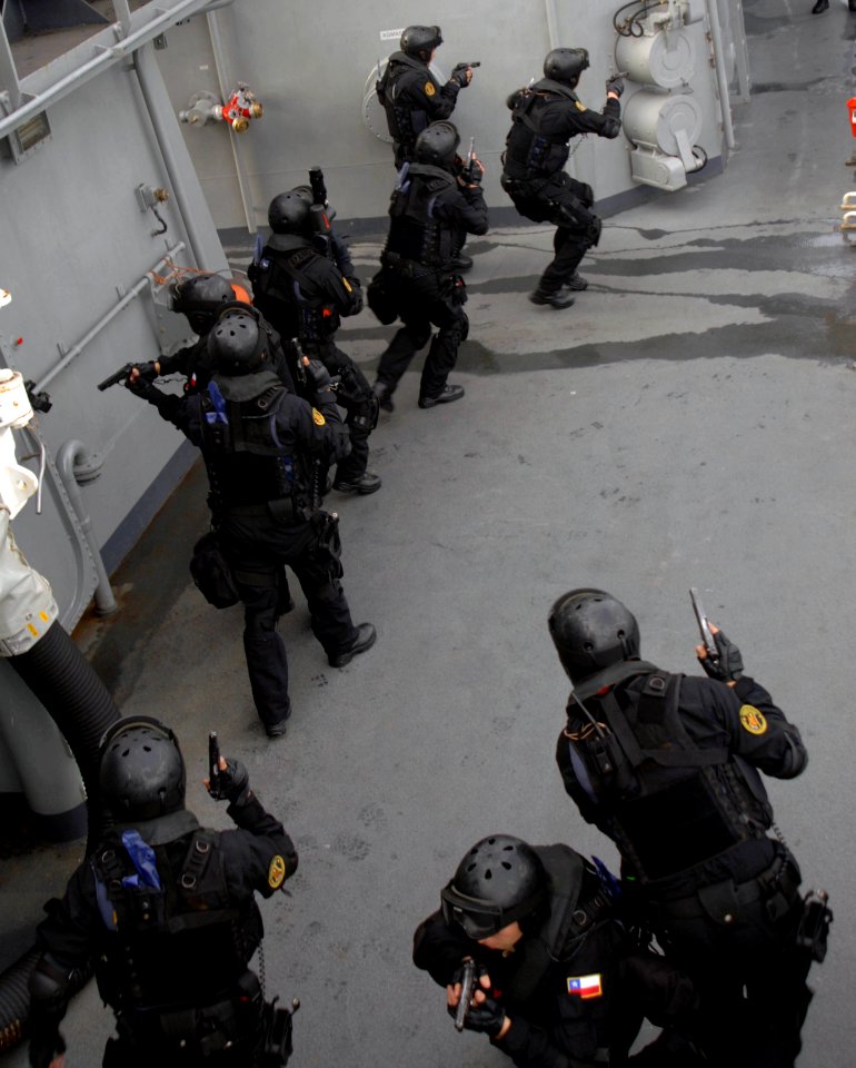 US Navy 060826-N-8298P-011 A Chilean Naval Coast Guard's Visit Board Search and Seizure (VBSS) team conducts training aboard the Chilean M-class frigate Blanco Encalada (FF 15), during exercise PANAMAX 2006